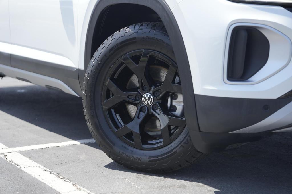 used 2024 Volkswagen Atlas car, priced at $47,331