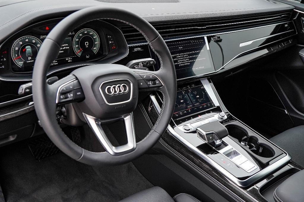 new 2025 Audi Q7 car, priced at $76,210