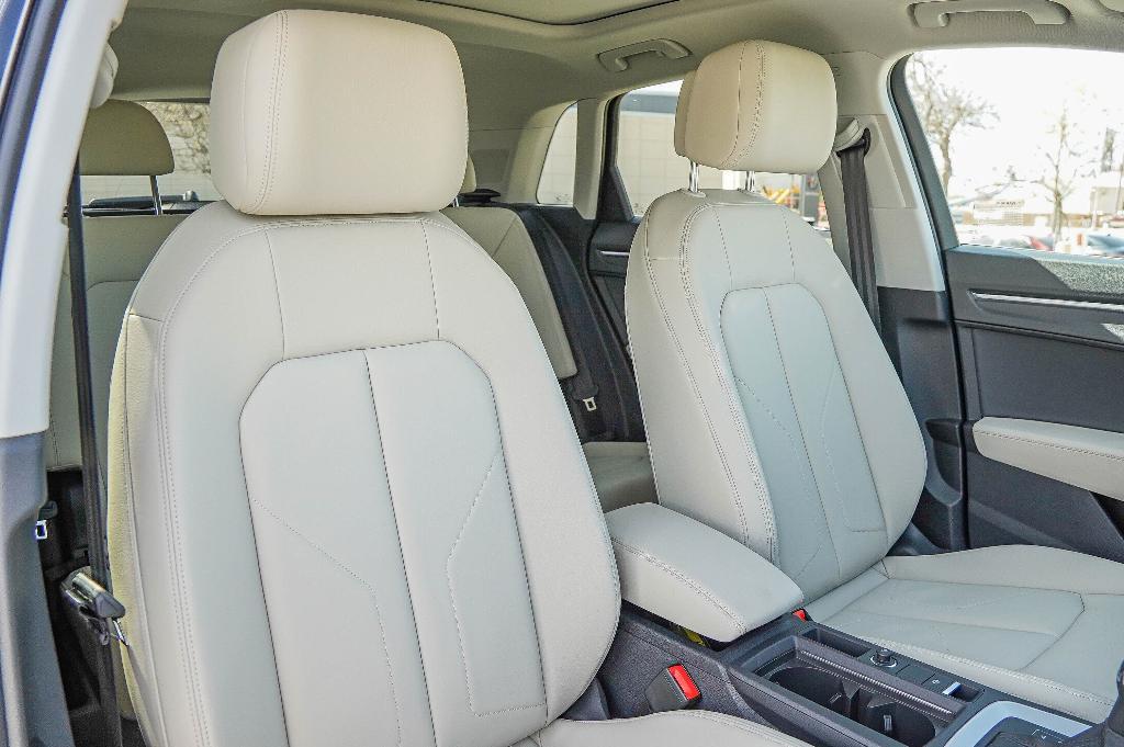 new 2025 Audi Q3 car, priced at $44,959