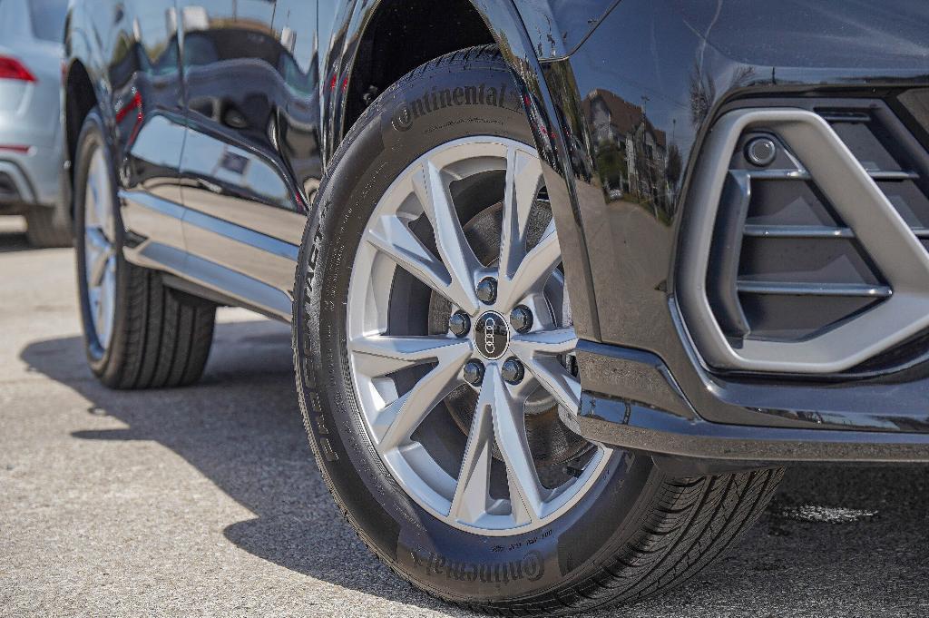 new 2025 Audi Q3 car, priced at $44,959