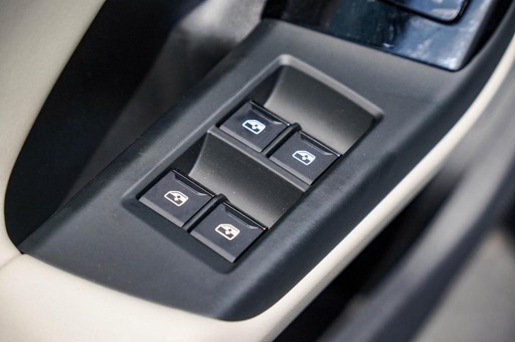 new 2025 Audi Q6 e-tron car, priced at $70,618