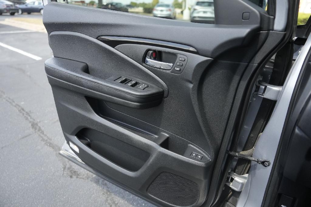 used 2017 Honda Pilot car, priced at $20,630