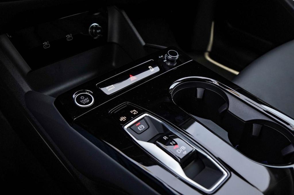 new 2025 Audi Q6 e-tron car, priced at $71,963