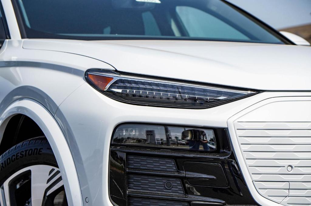 new 2025 Audi Q6 e-tron car, priced at $71,963