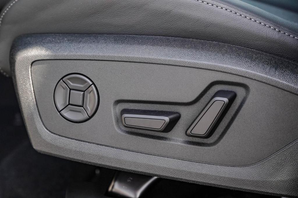 new 2025 Audi Q6 e-tron car, priced at $71,963