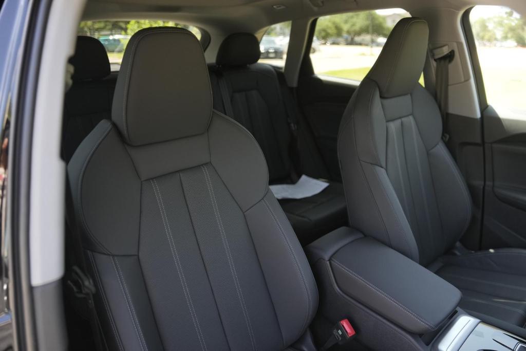 new 2025 Audi Q5 car, priced at $62,001