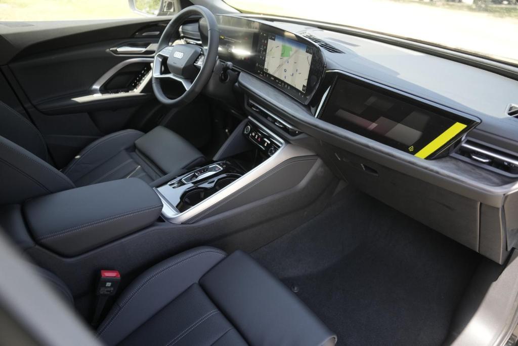 new 2025 Audi Q5 car, priced at $62,001