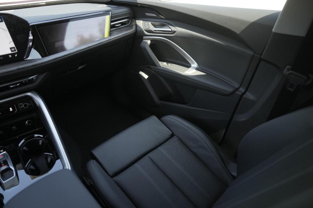 new 2025 Audi Q5 car, priced at $62,001