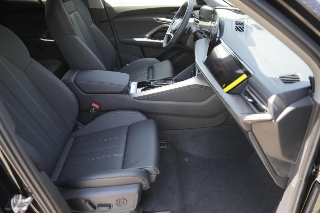 new 2025 Audi Q5 car, priced at $62,001
