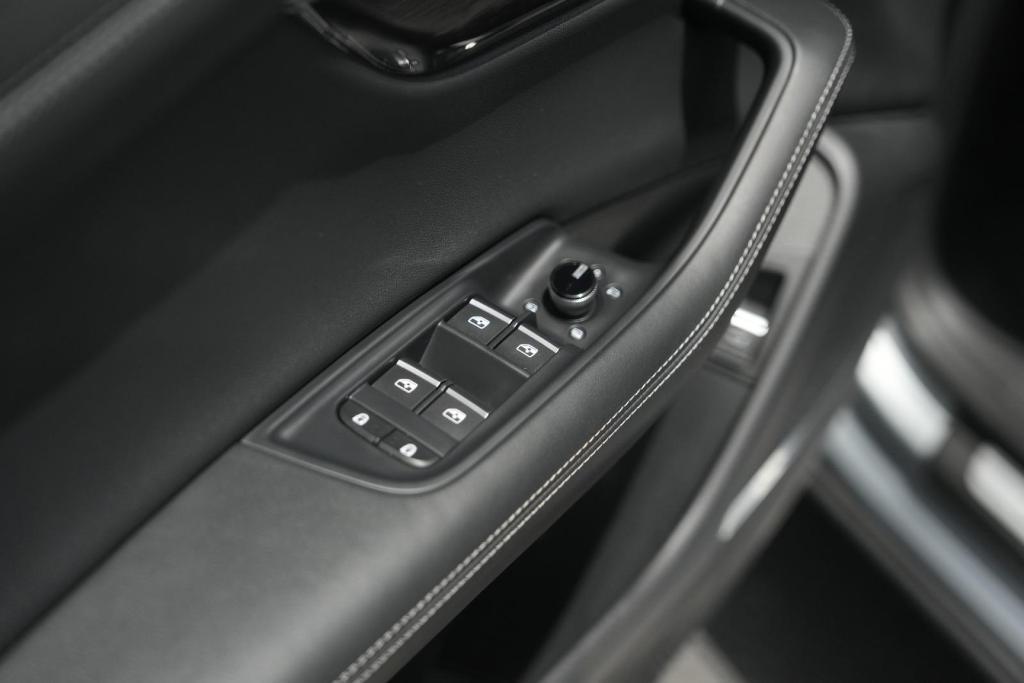 used 2025 Audi Q8 car, priced at $86,362
