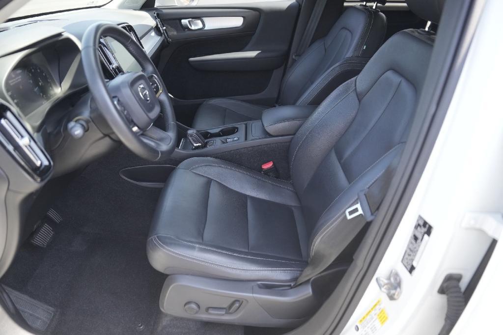used 2019 Volvo XC40 car, priced at $18,977