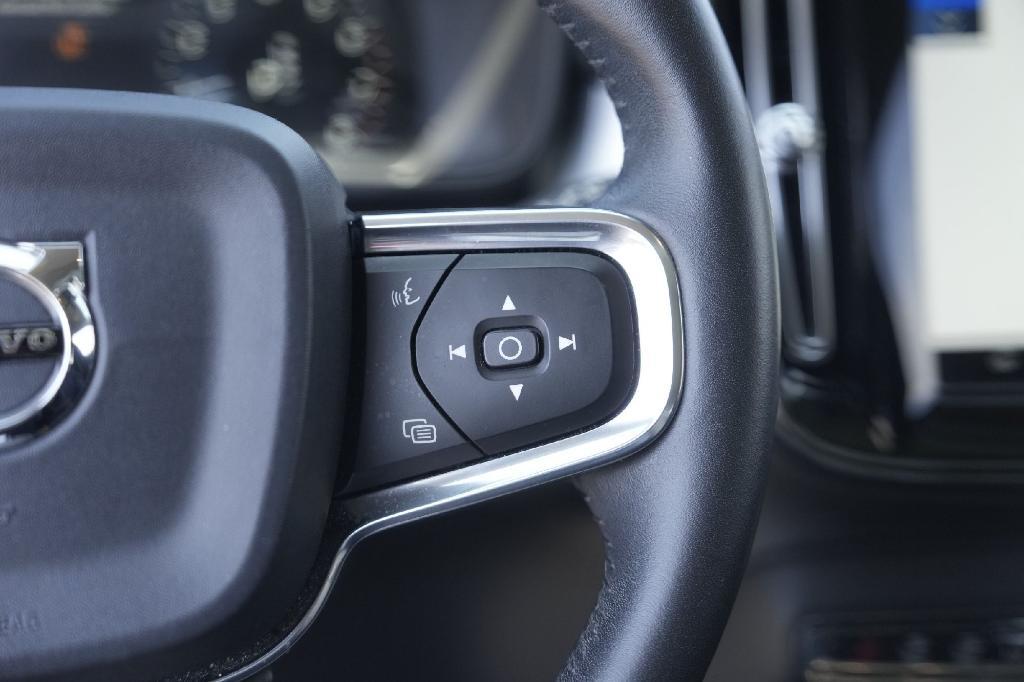 used 2019 Volvo XC40 car, priced at $18,977