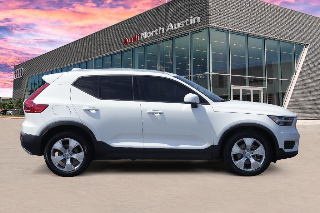 used 2019 Volvo XC40 car, priced at $18,977