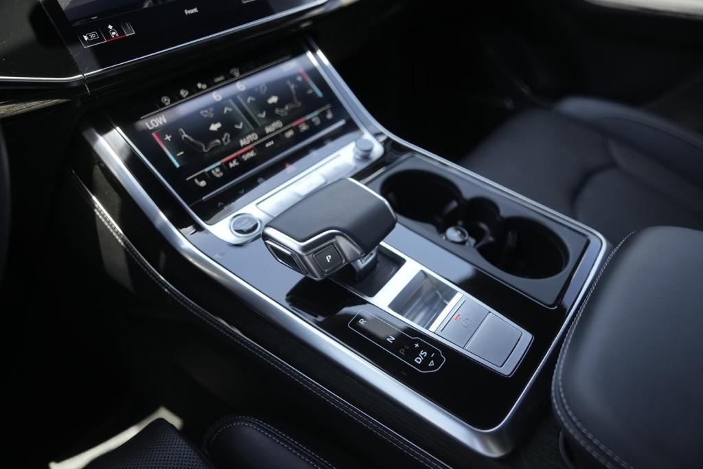 used 2025 Audi Q7 car, priced at $69,895