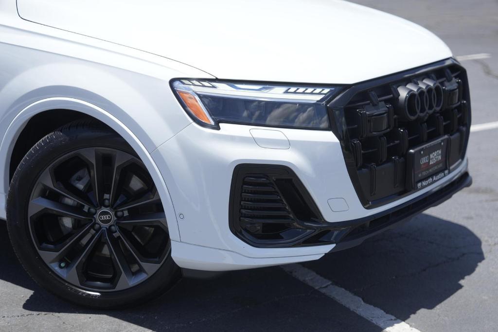 used 2025 Audi Q7 car, priced at $69,895