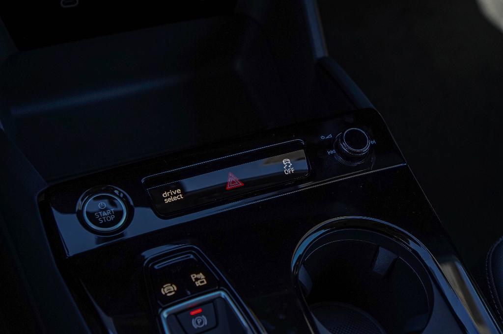 new 2025 Audi Q6 e-tron car, priced at $66,500