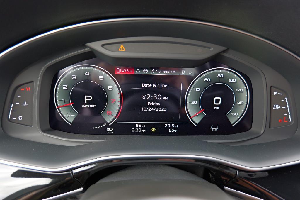 new 2025 Audi Q7 car, priced at $69,975