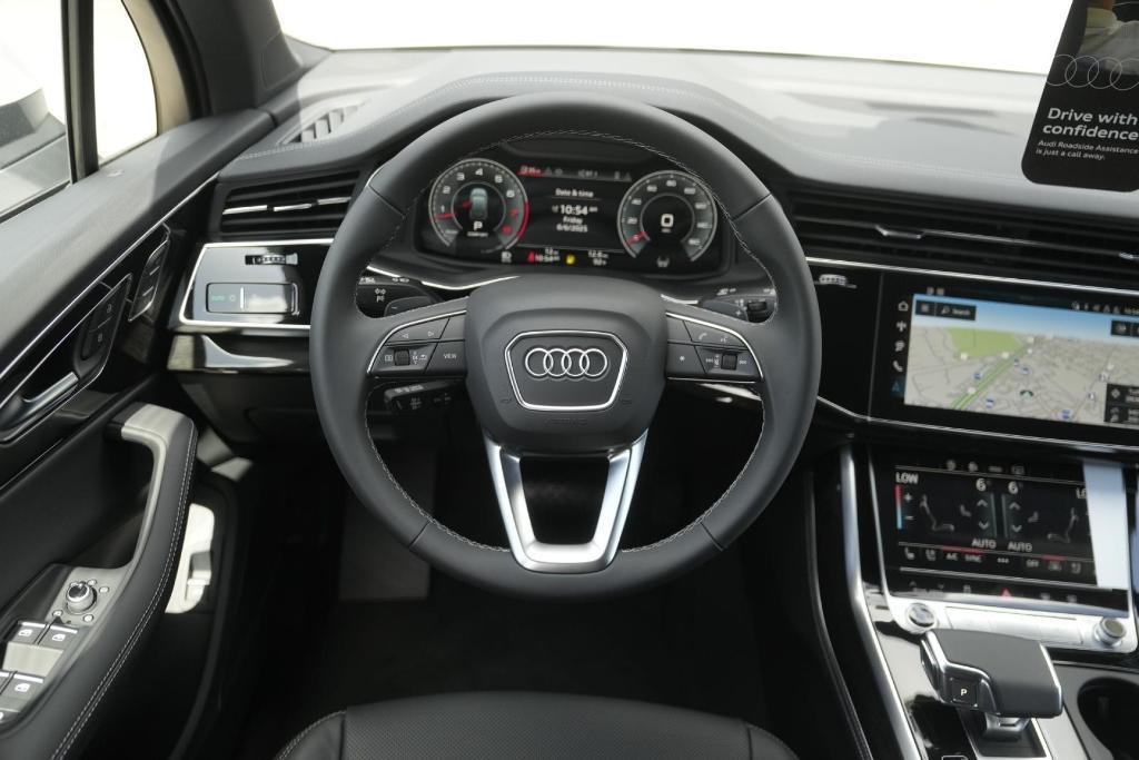 new 2025 Audi Q7 car, priced at $65,754