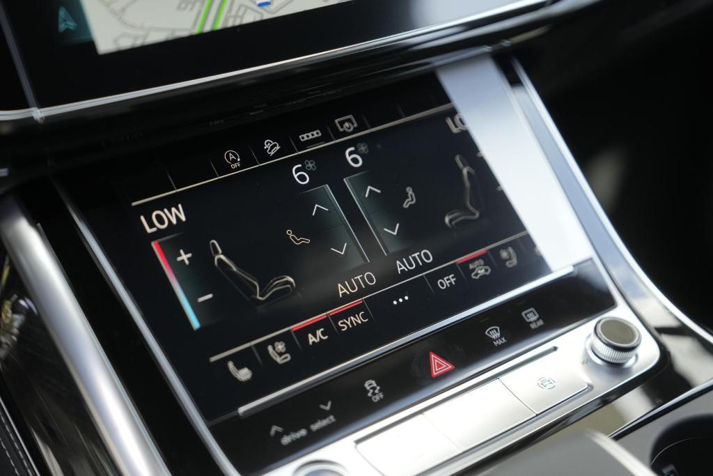 new 2025 Audi Q7 car, priced at $65,754