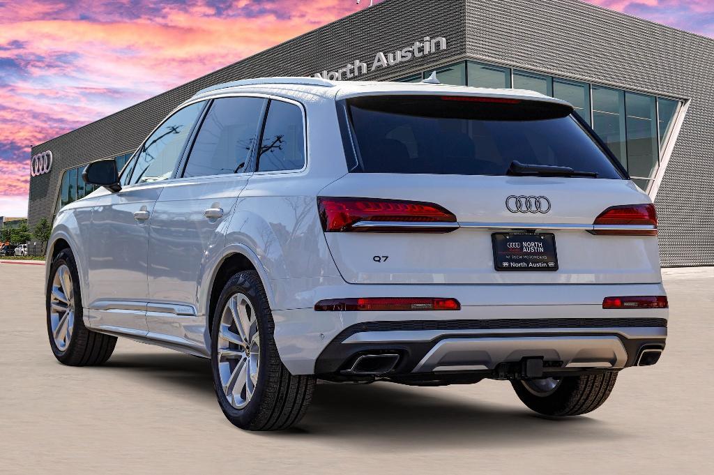 new 2025 Audi Q7 car, priced at $73,281