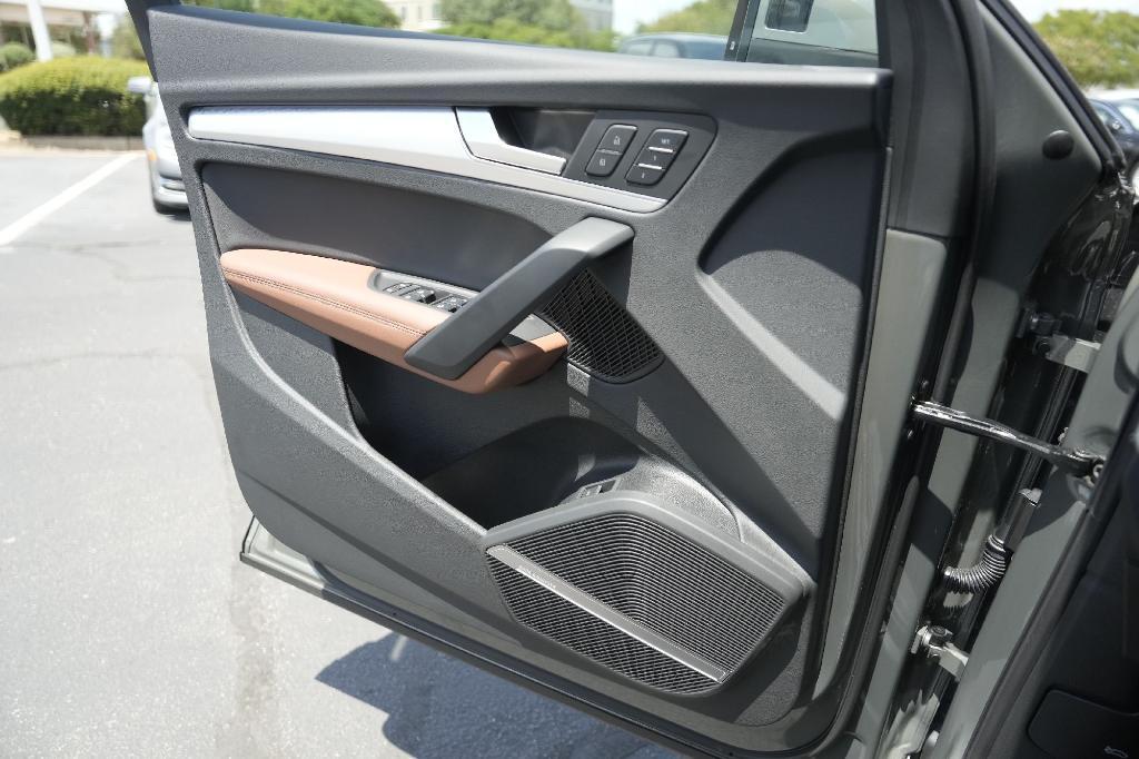 used 2025 Audi Q5 car, priced at $49,900