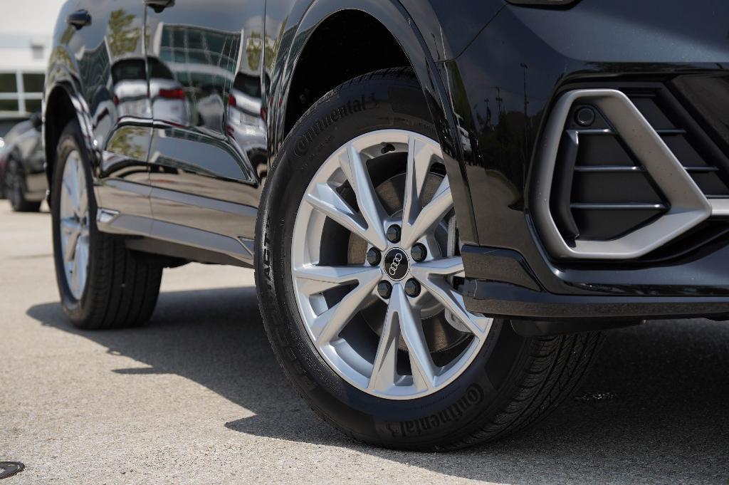 new 2025 Audi Q3 car, priced at $44,185