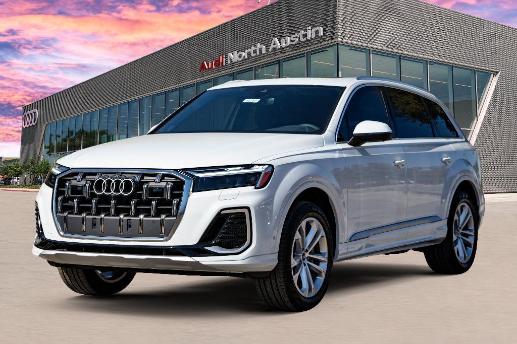 new 2025 Audi Q7 car, priced at $70,095