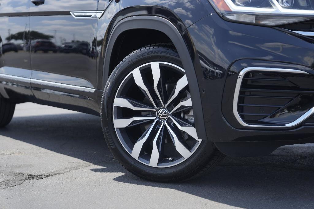 used 2022 Volkswagen Atlas Cross Sport car, priced at $35,220