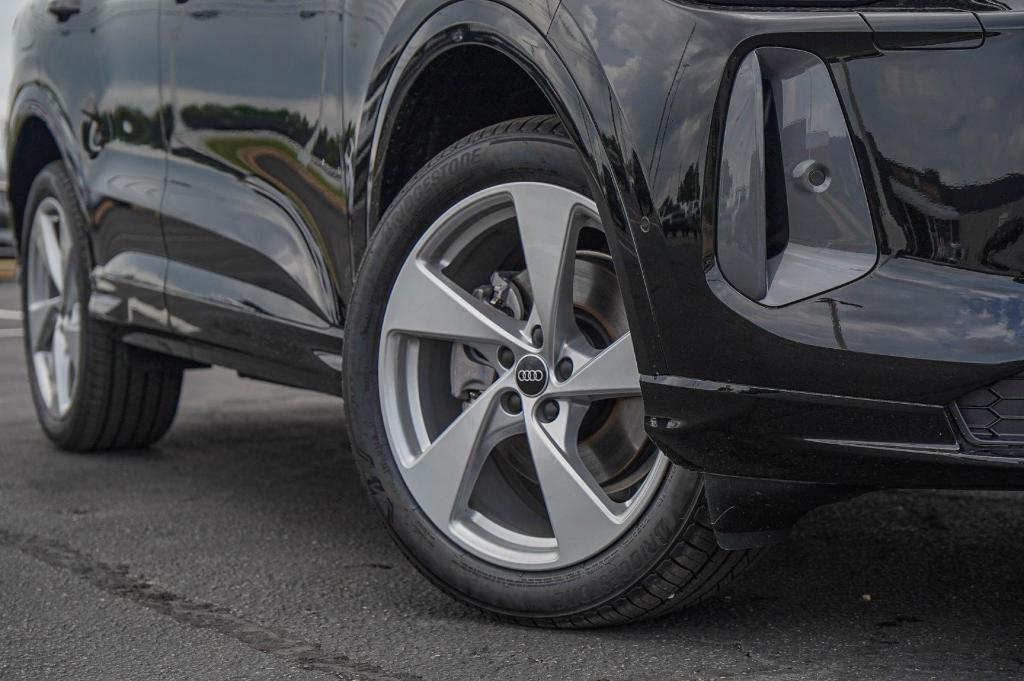 new 2025 Audi Q5 car, priced at $56,126