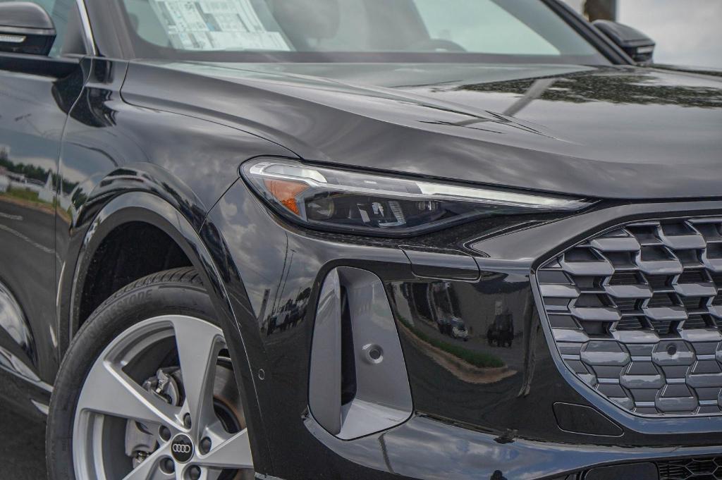 new 2025 Audi Q5 car, priced at $56,126