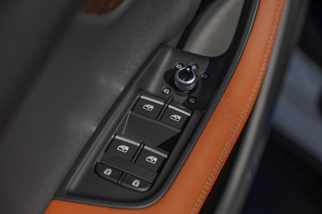 new 2026 Audi Q7 car, priced at $81,995