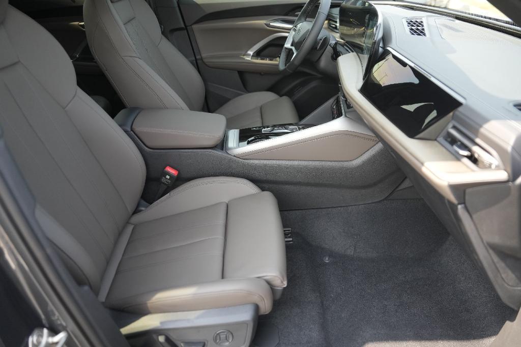 new 2025 Audi Q5 car, priced at $58,231