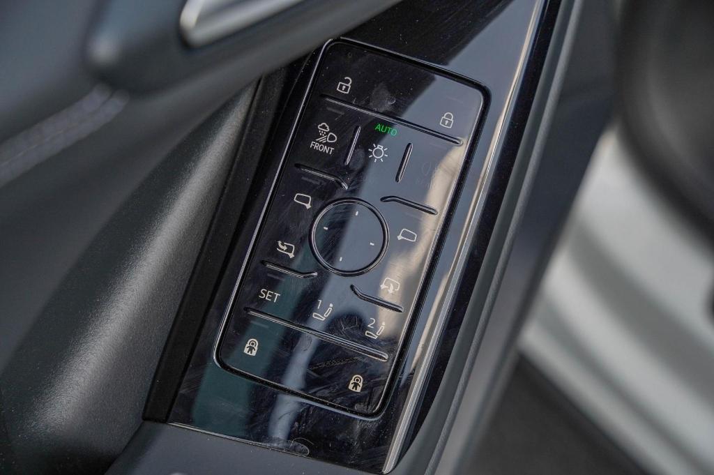 new 2025 Audi Q6 e-tron car, priced at $68,828