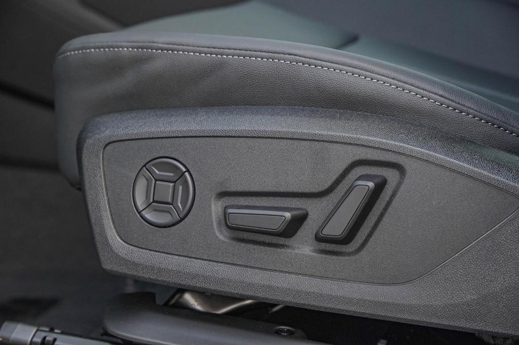 new 2025 Audi Q6 e-tron car, priced at $68,828