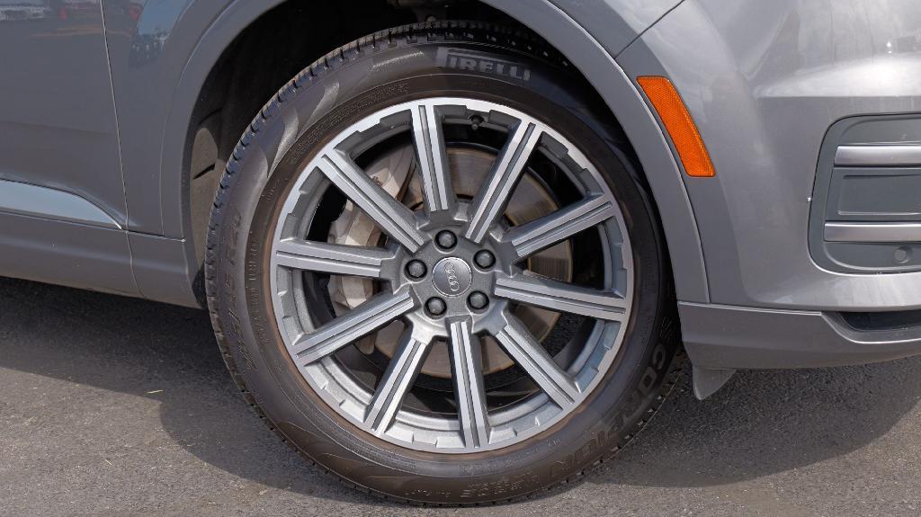 used 2018 Audi Q7 car, priced at $22,414