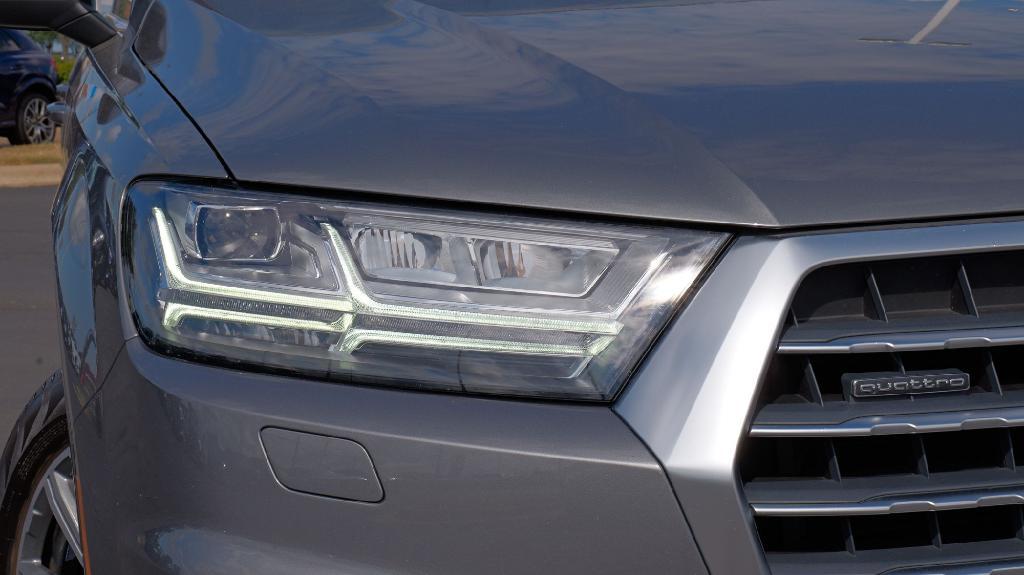 used 2018 Audi Q7 car, priced at $22,414