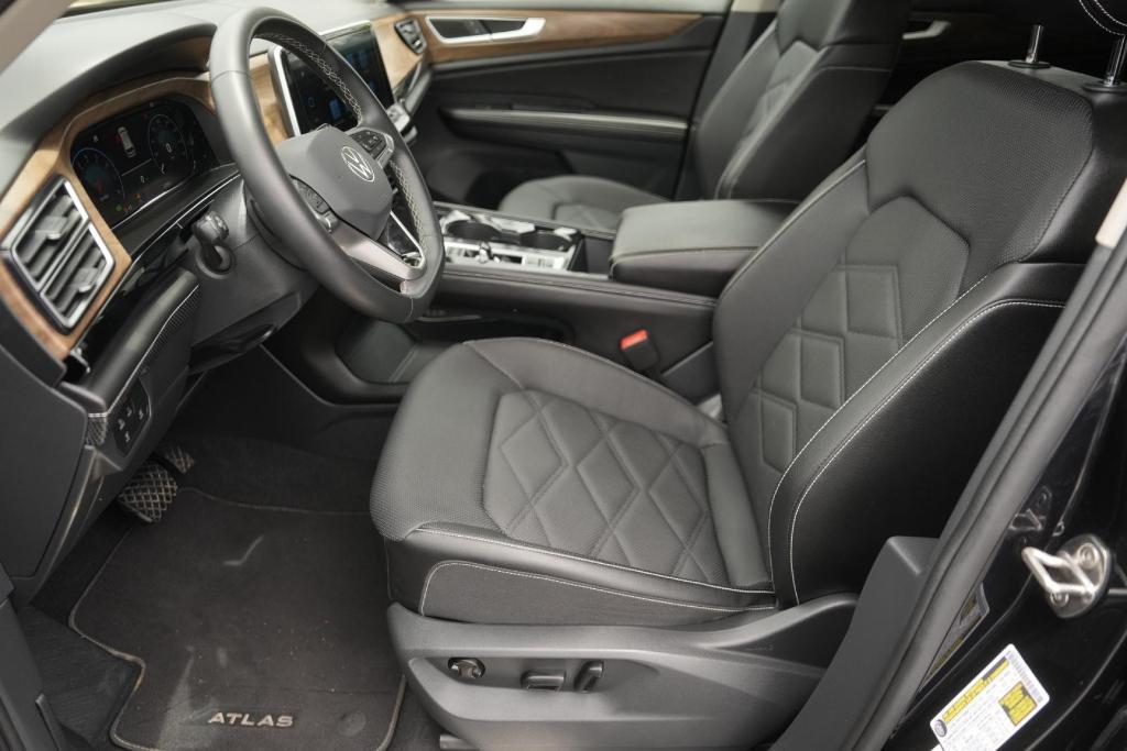 used 2024 Volkswagen Atlas car, priced at $38,656