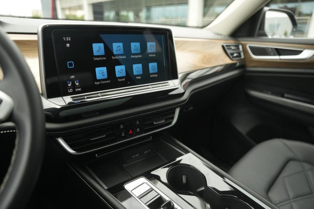 used 2024 Volkswagen Atlas car, priced at $38,656