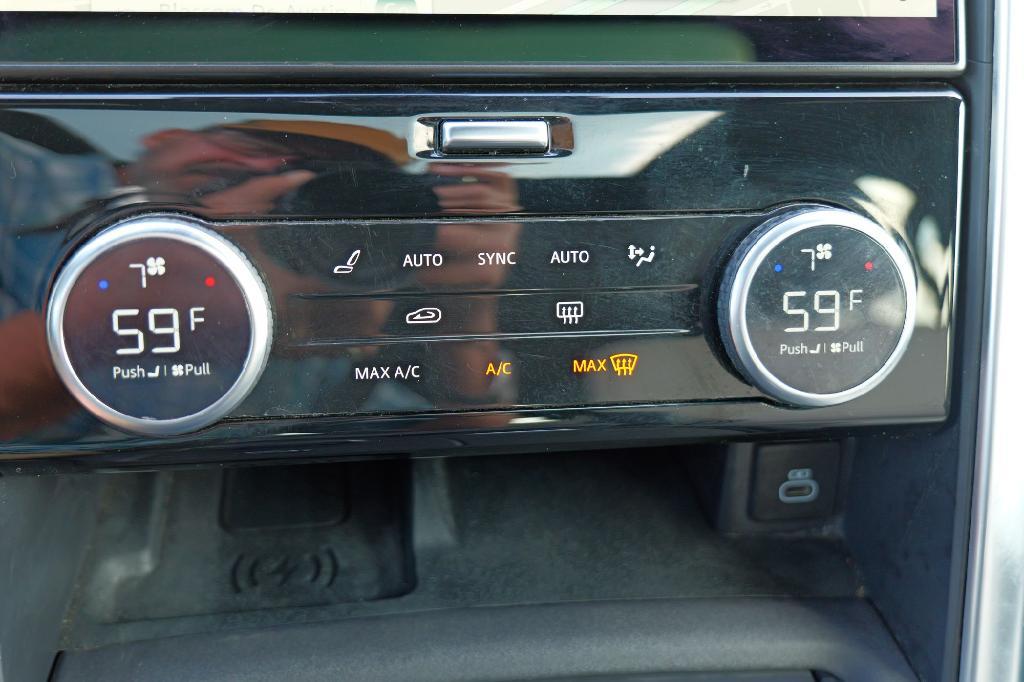 used 2021 Land Rover Discovery car, priced at $31,900