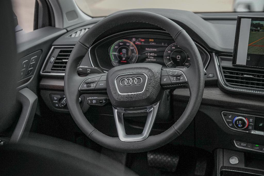 new 2025 Audi Q5 car, priced at $64,662