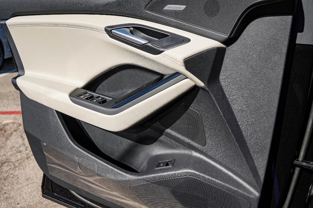 new 2025 Audi Q6 e-tron car, priced at $69,113