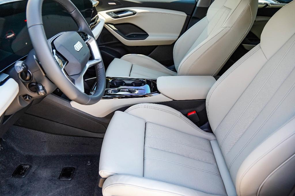 new 2025 Audi Q6 e-tron car, priced at $69,113