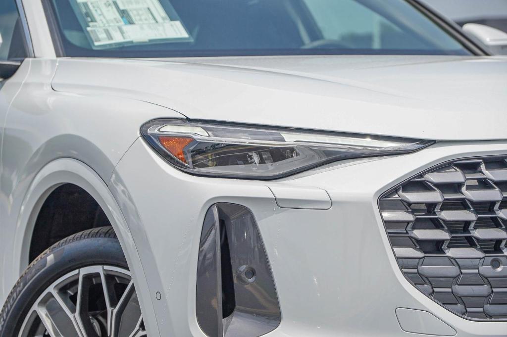new 2025 Audi Q5 car, priced at $56,707