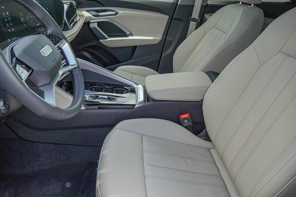 new 2025 Audi Q5 car, priced at $53,731