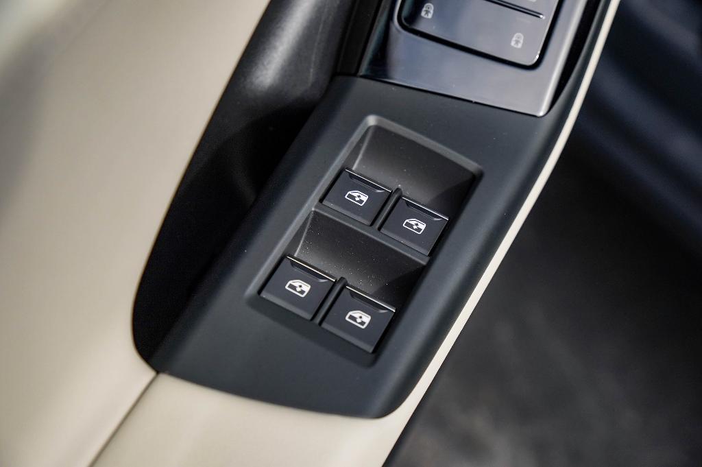 new 2025 Audi Q6 e-tron car, priced at $74,040