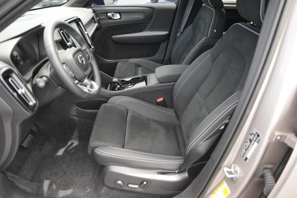 used 2023 Volvo XC40 Recharge Pure Electric car, priced at $34,497