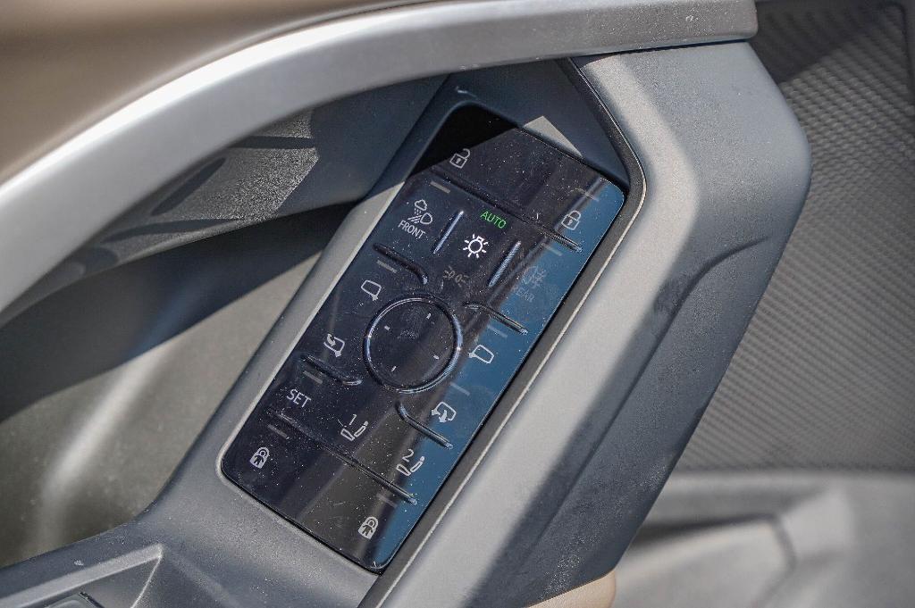 new 2025 Audi Q5 Sportback car, priced at $59,182