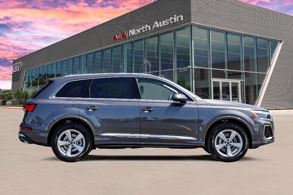 new 2025 Audi Q7 car, priced at $67,930