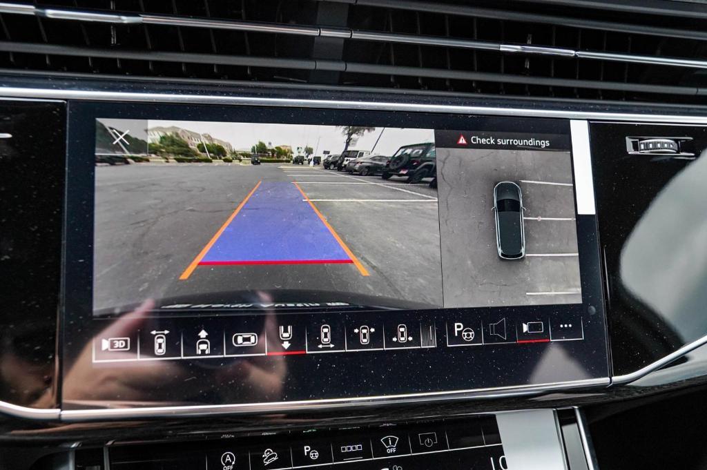 new 2025 Audi Q7 car, priced at $76,563