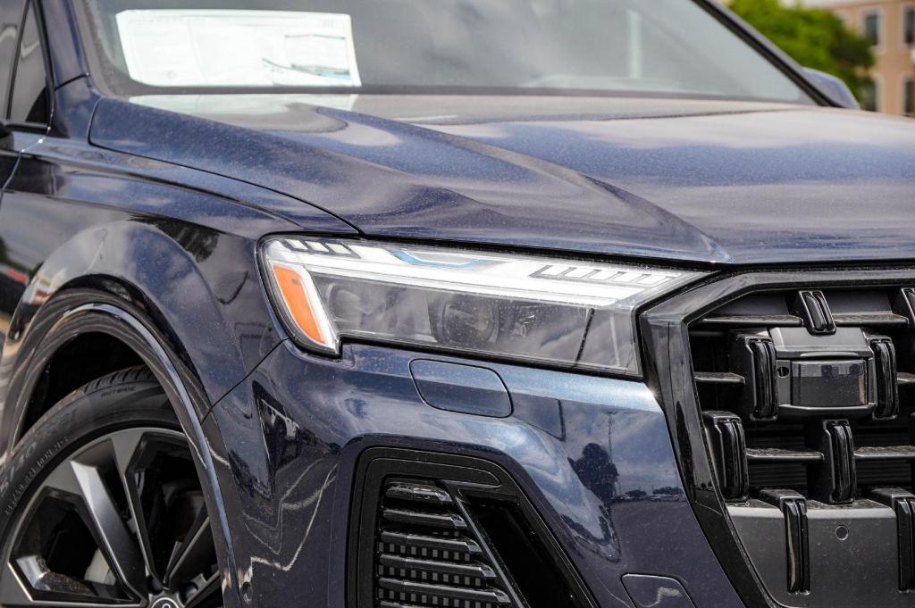 new 2025 Audi Q7 car, priced at $76,563